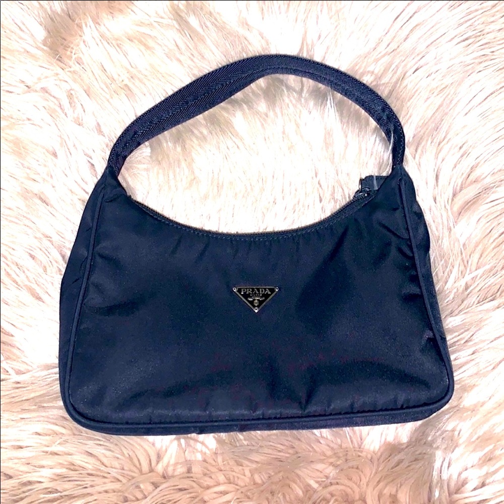 Like new very good condition small nylon Prada